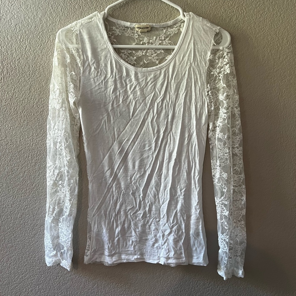 Elegant White Lace Sleeve Top